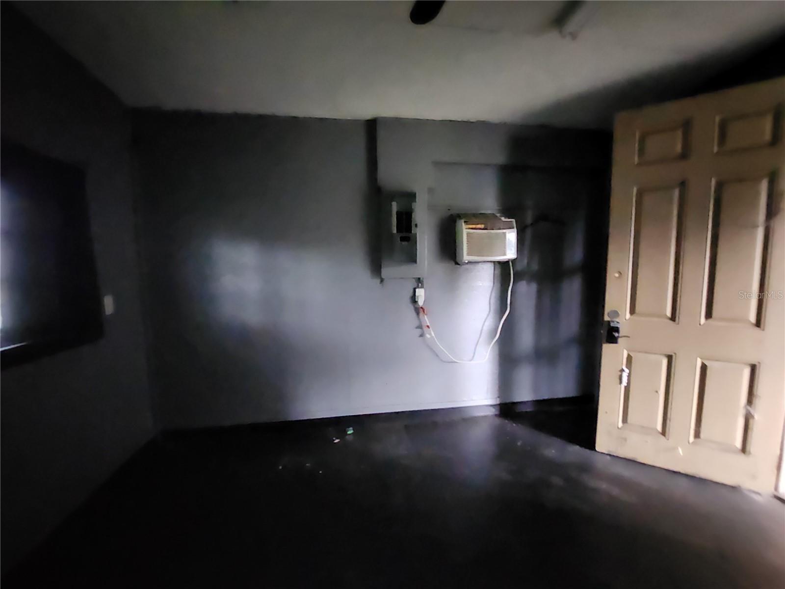 Image 10 of 28 For 9333 Bushnell Road