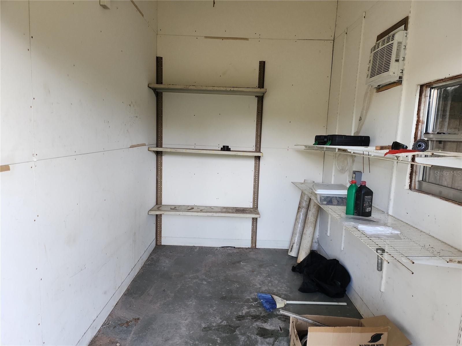 Image 14 of 28 For 9333 Bushnell Road