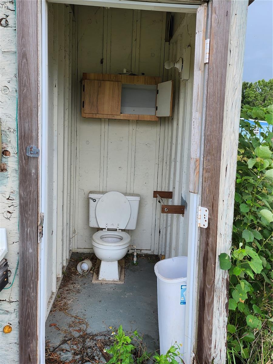 Image 5 of 28 For 9333 Bushnell Road