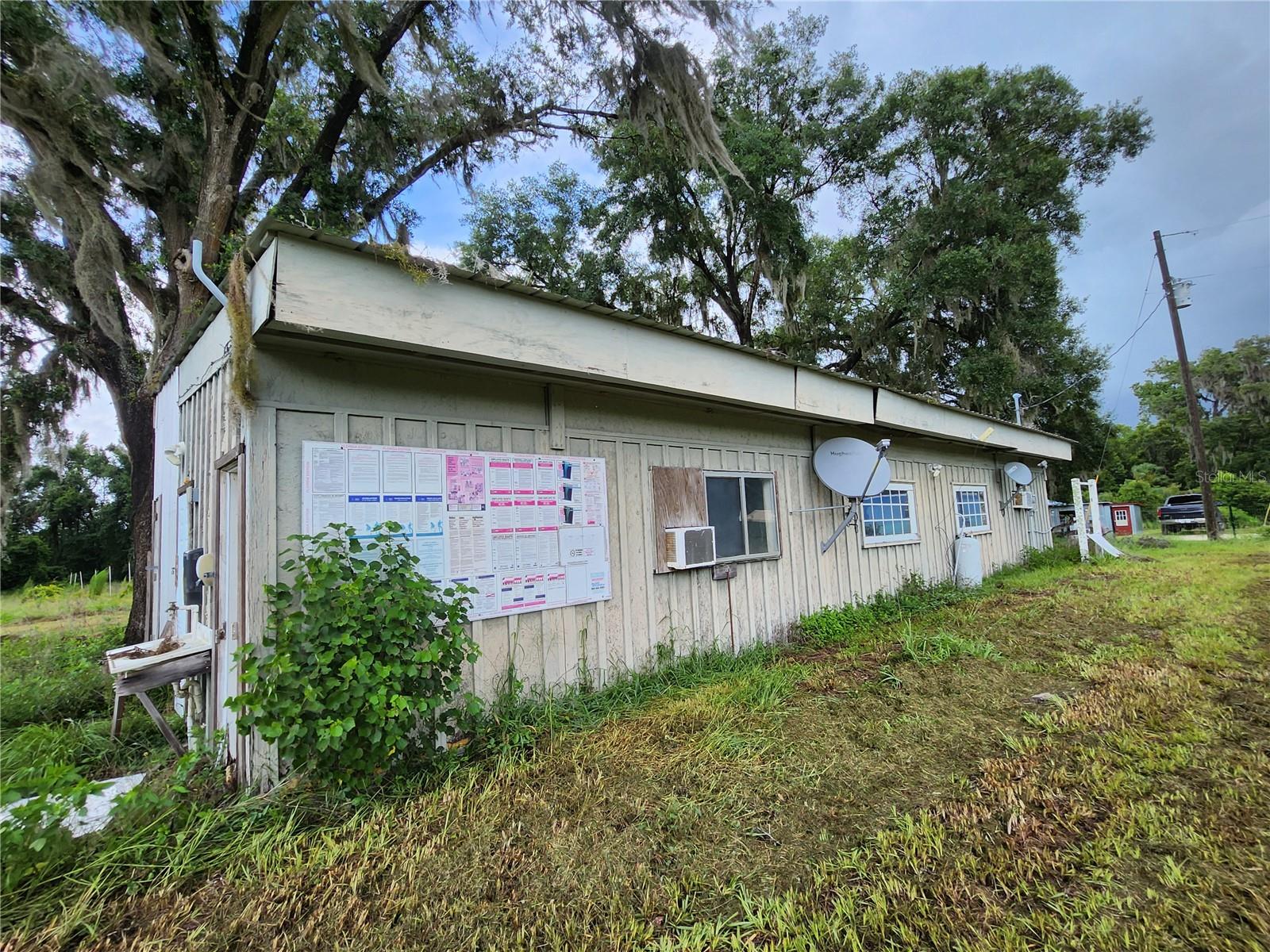 Image 6 of 28 For 9333 Bushnell Road