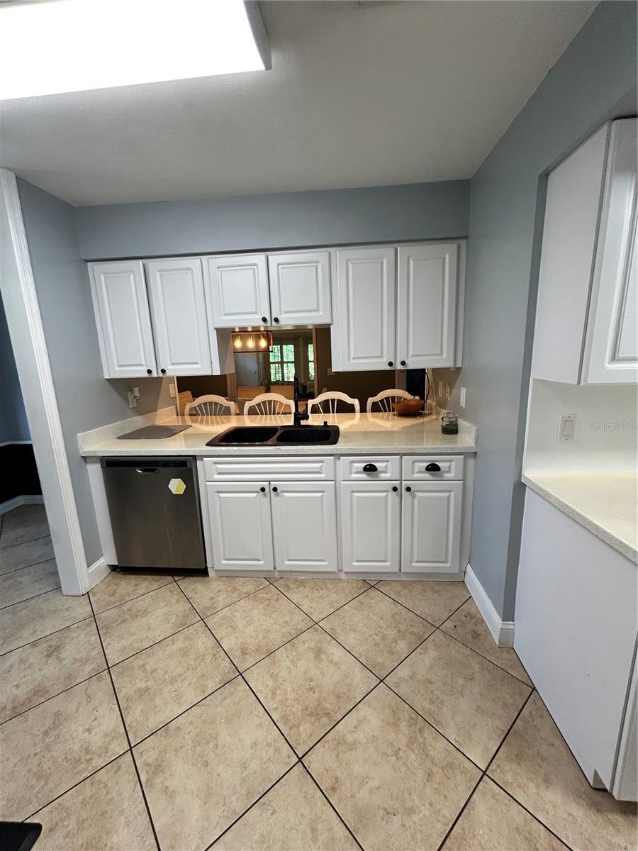 Image 5 of 45 For 2070 50th Terrace