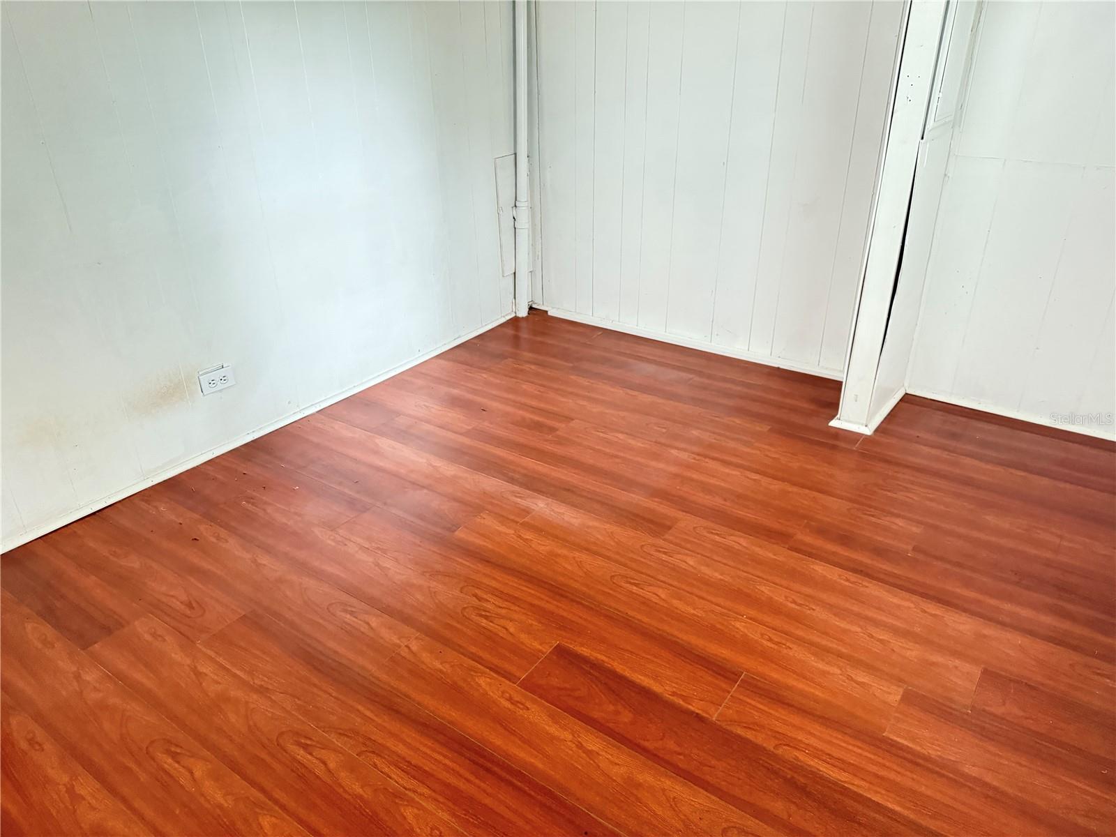 Image 18 of 24 For 3545 90th Street