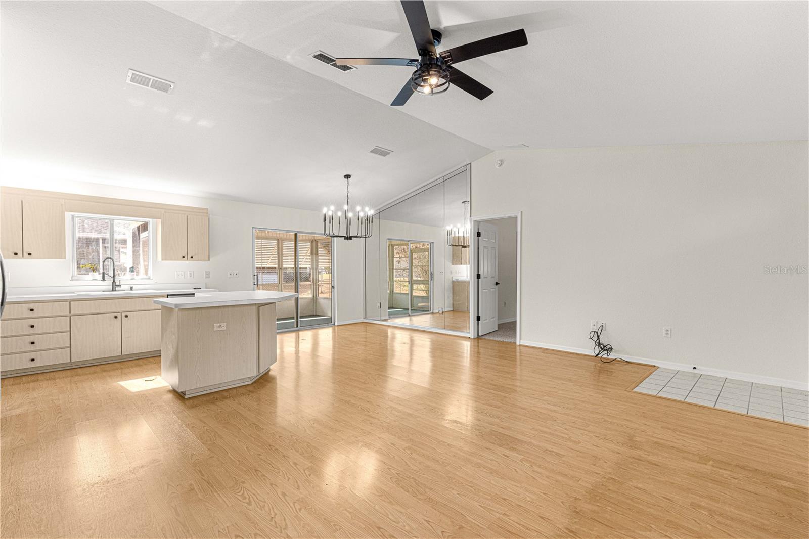 Listing photo id 8 for 11518 136th Place