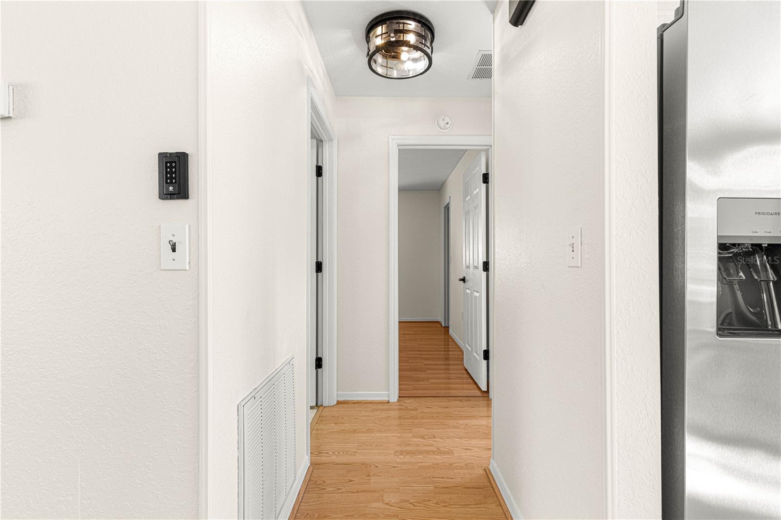 Listing photo id 9 for 11518 136th Place