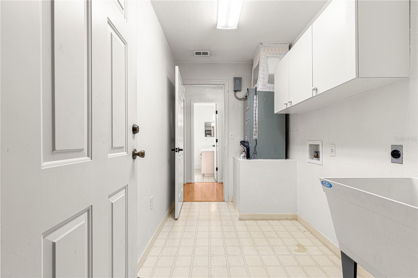 Listing photo id 16 for 11518 136th Place