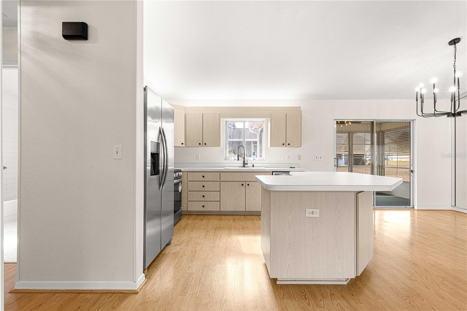 Listing photo id 6 for 11518 136th Place