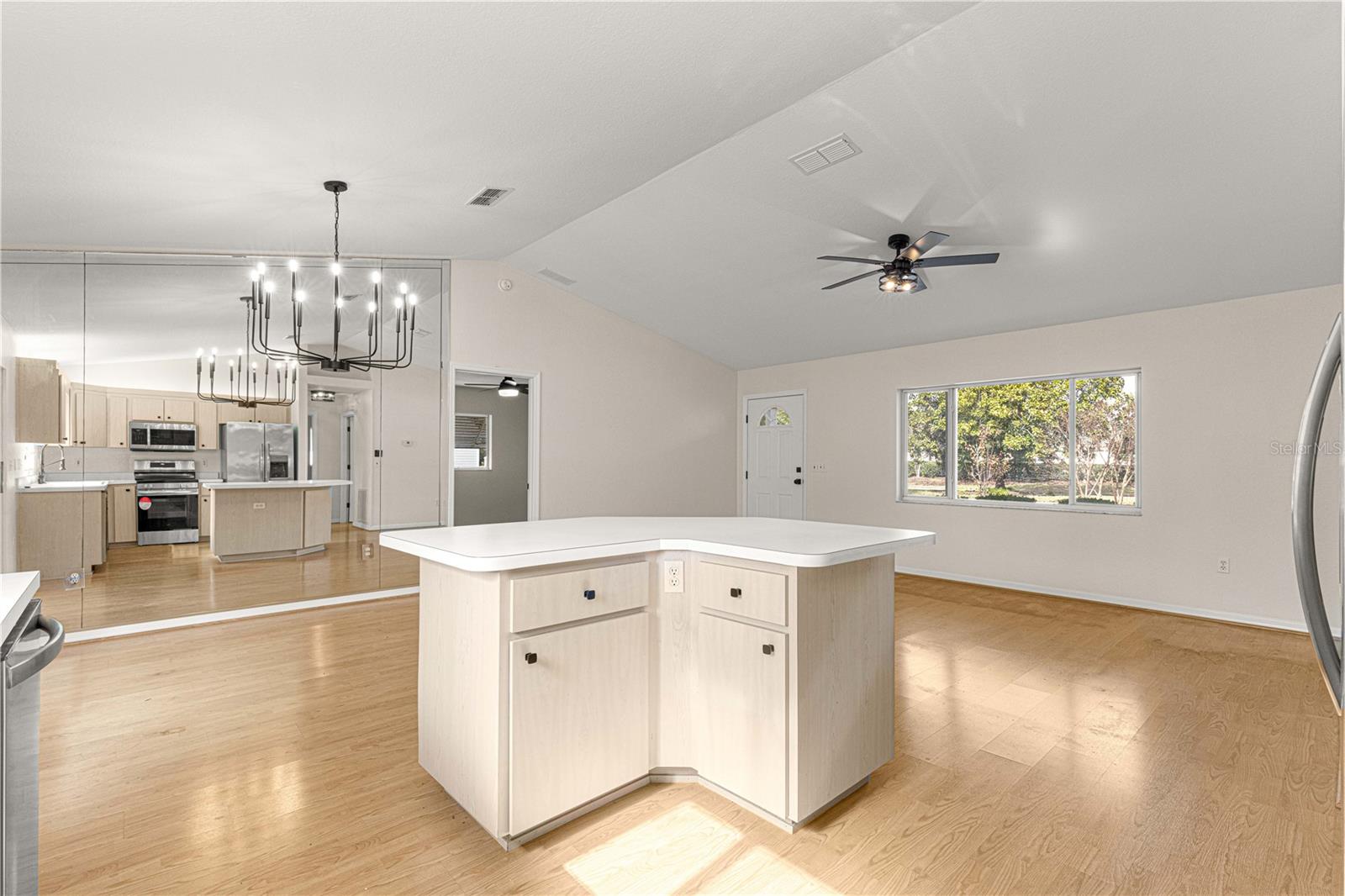 Listing photo id 7 for 11518 136th Place