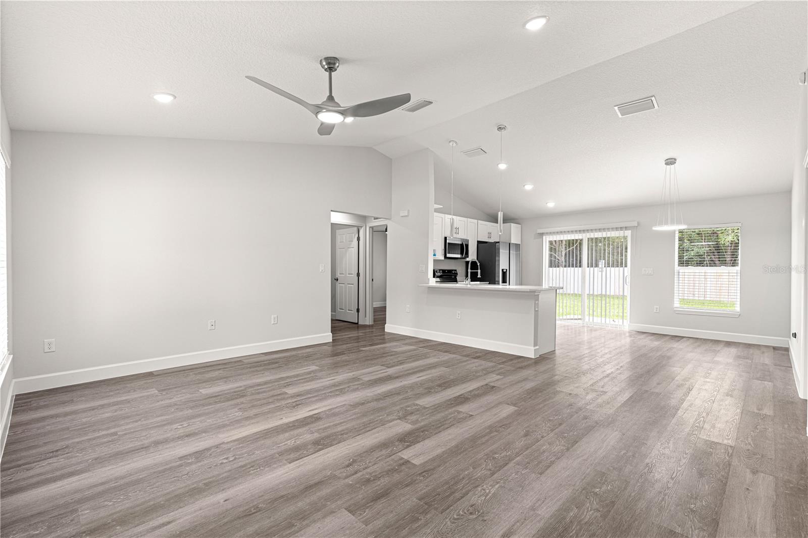 Image 16 of 35 For 13324 111th Street