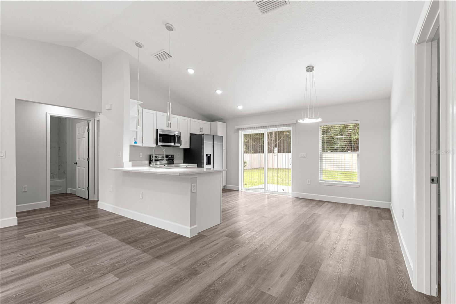 Image 17 of 35 For 13324 111th Street