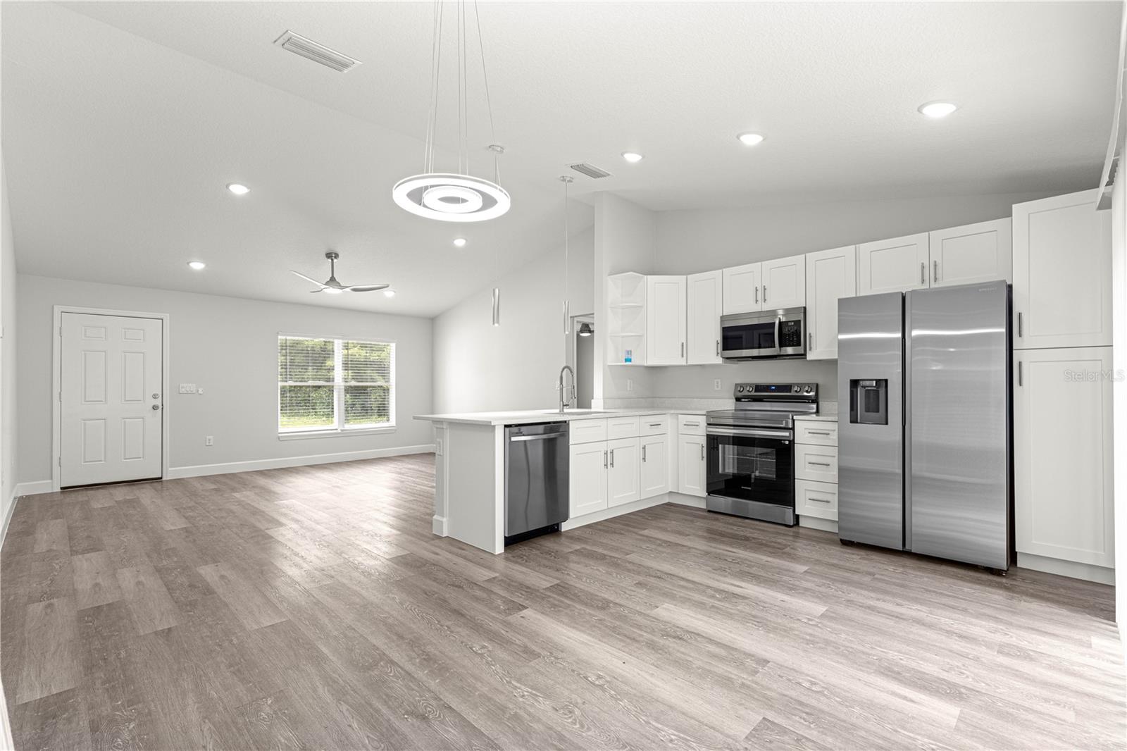 Image 19 of 35 For 13324 111th Street