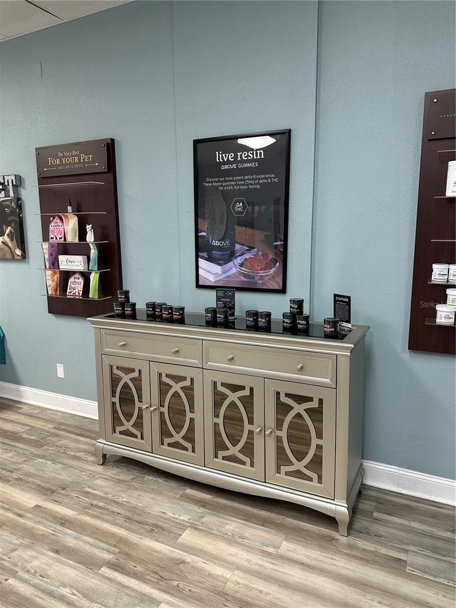 Image 8 of 9 For 500 10 Street 107