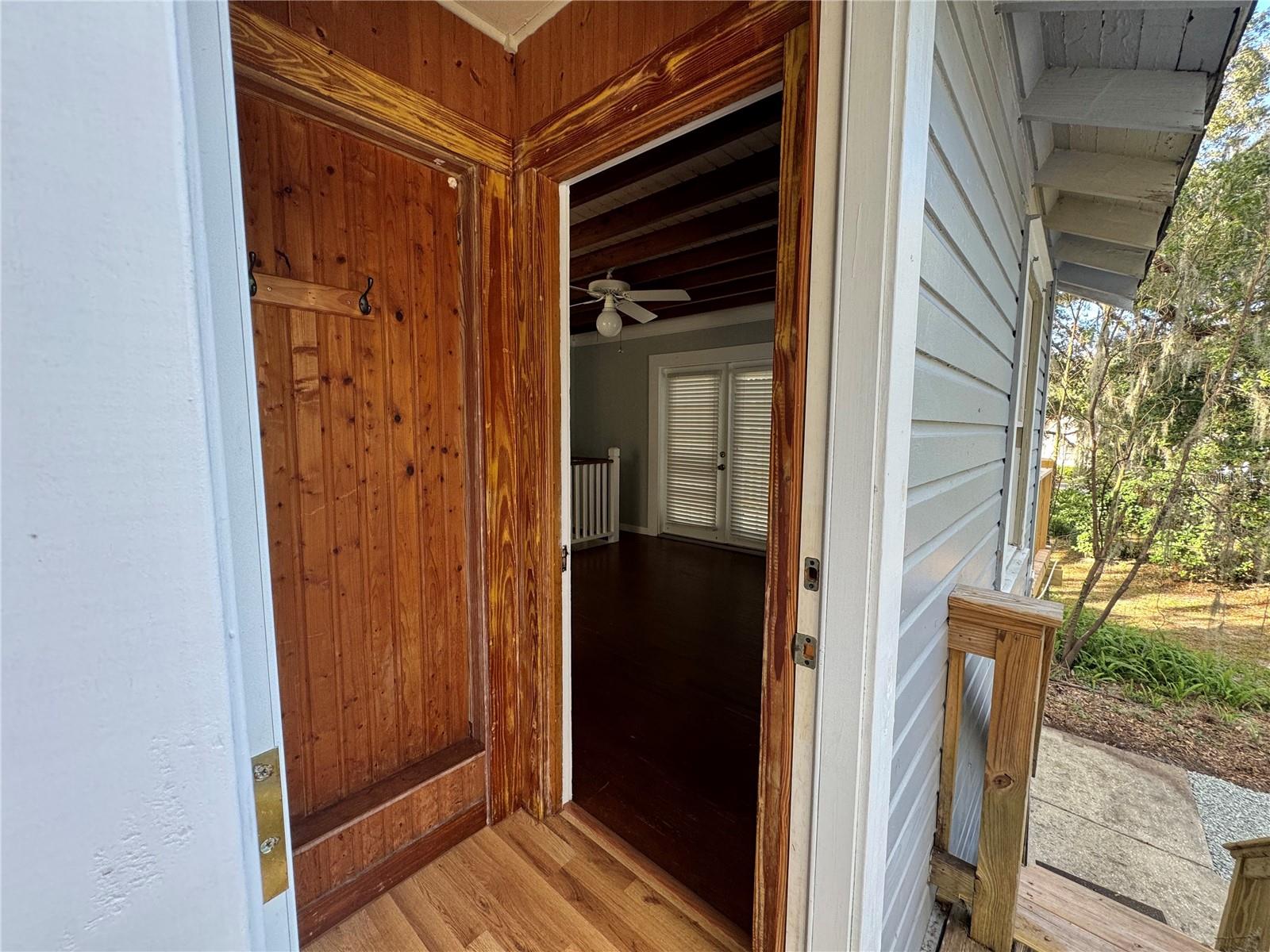 Image 4 of 25 For 822 2nd Street