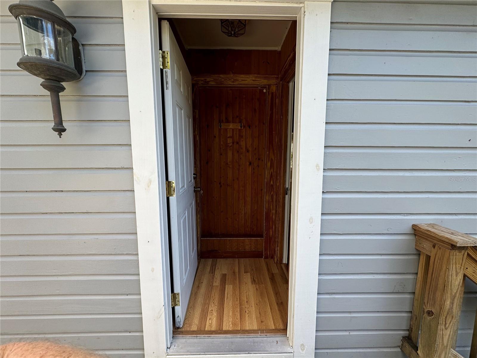 Image 5 of 25 For 822 2nd Street