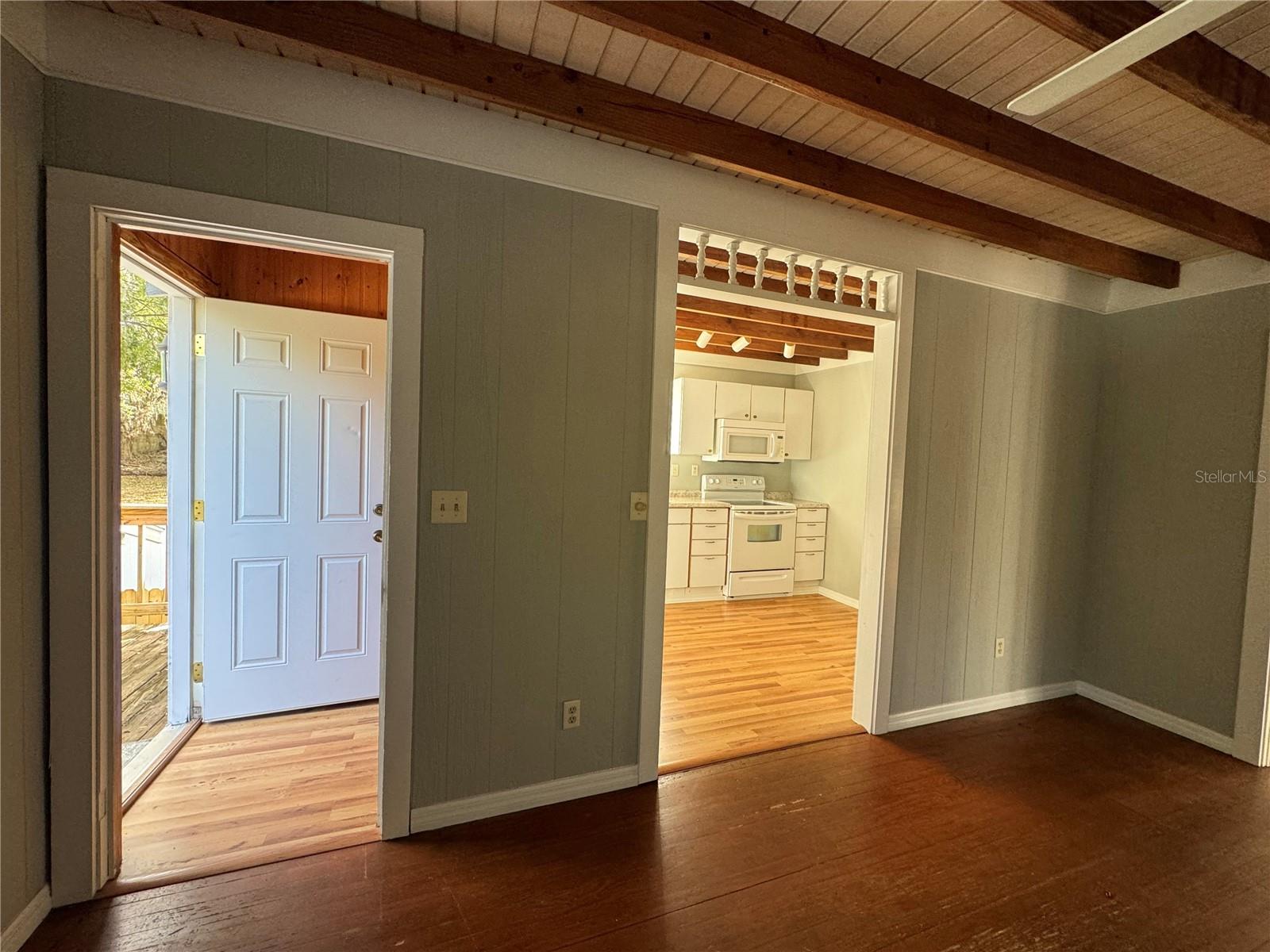 Image 6 of 25 For 822 2nd Street