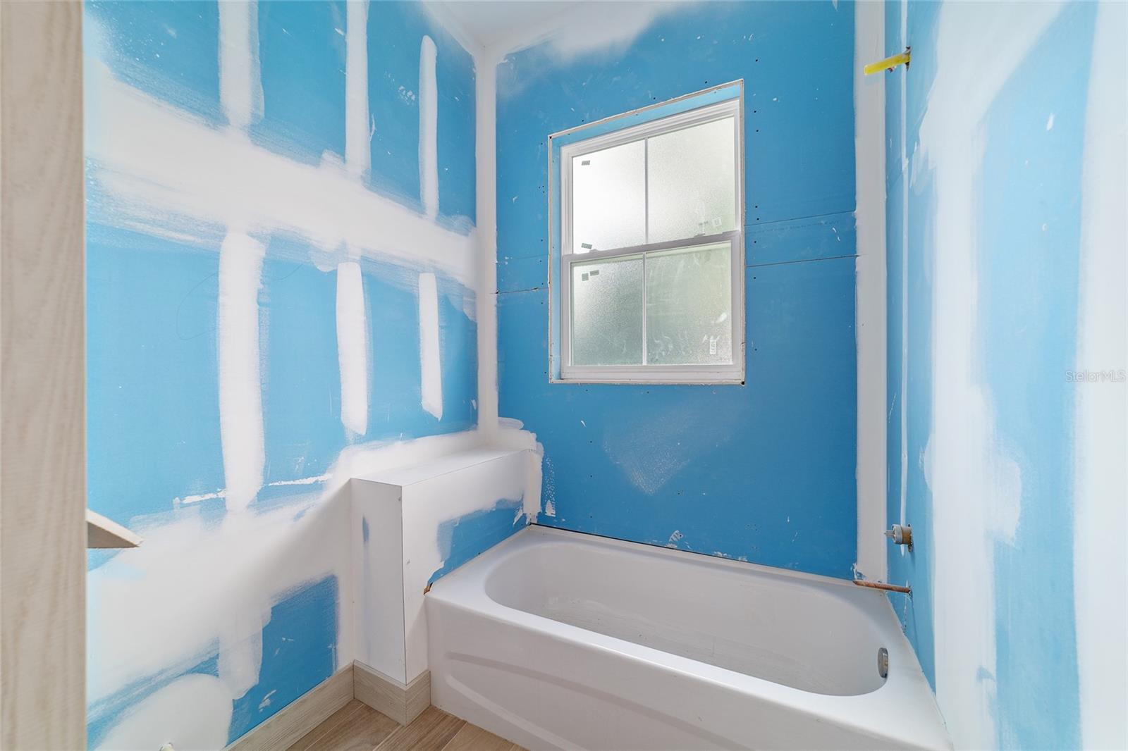 Listing photo id 30 for 6634 22nd Avenue