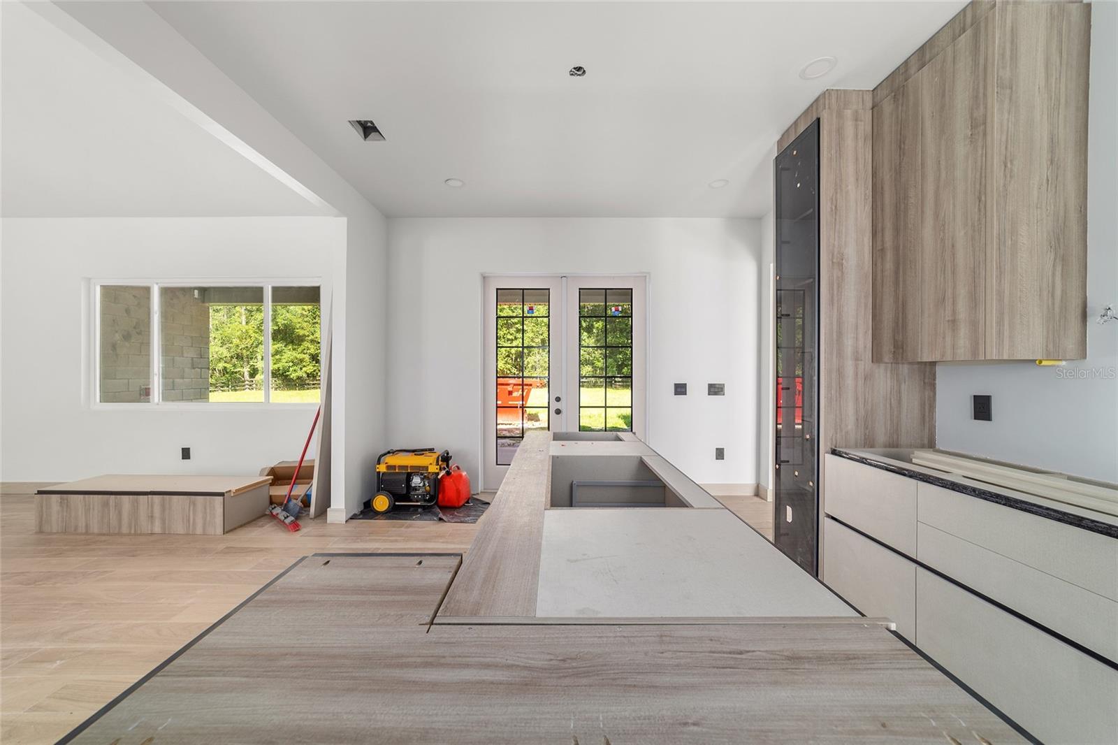 Listing photo id 41 for 6634 22nd Avenue