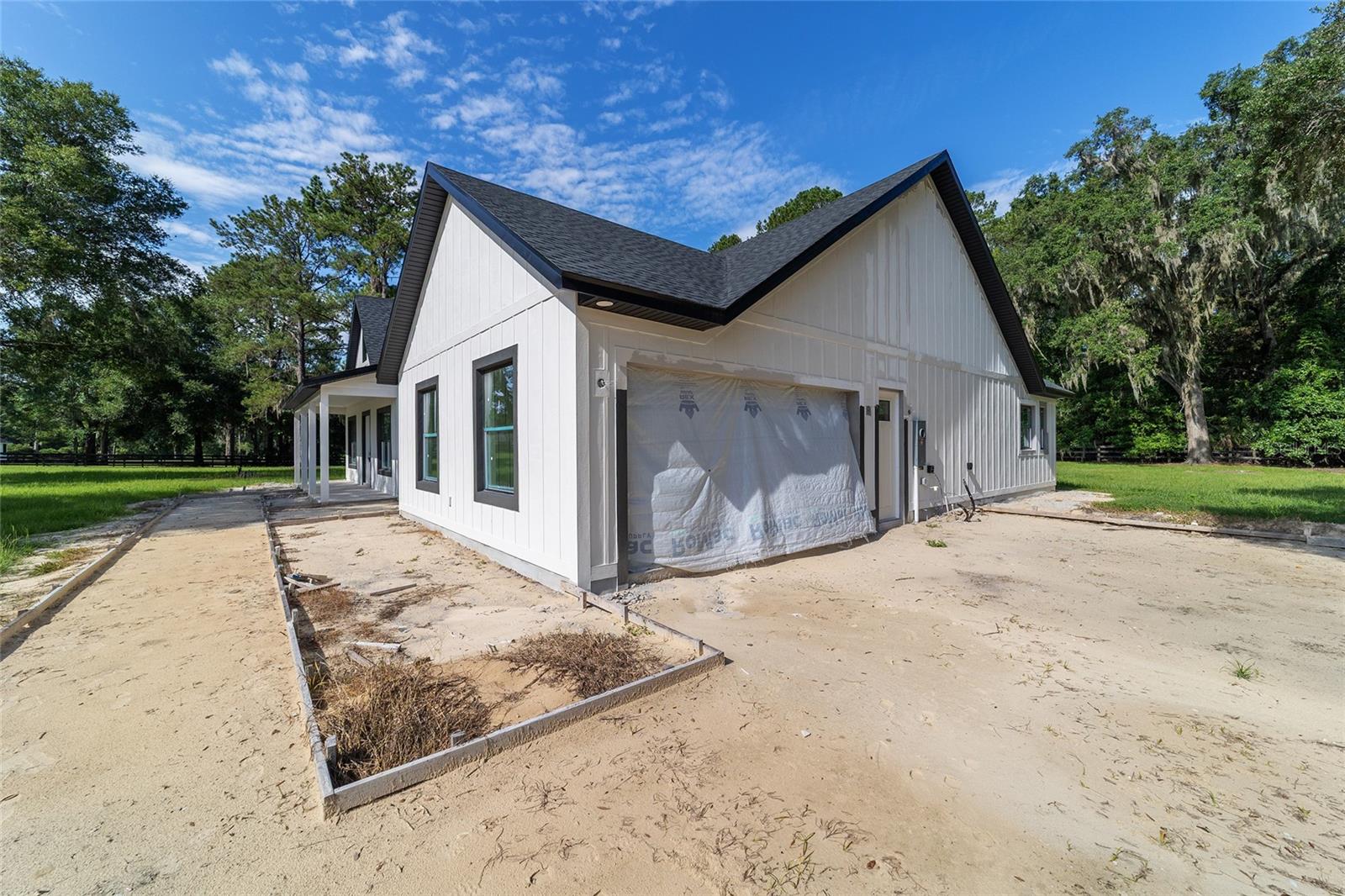 Listing photo id 51 for 6634 22nd Avenue