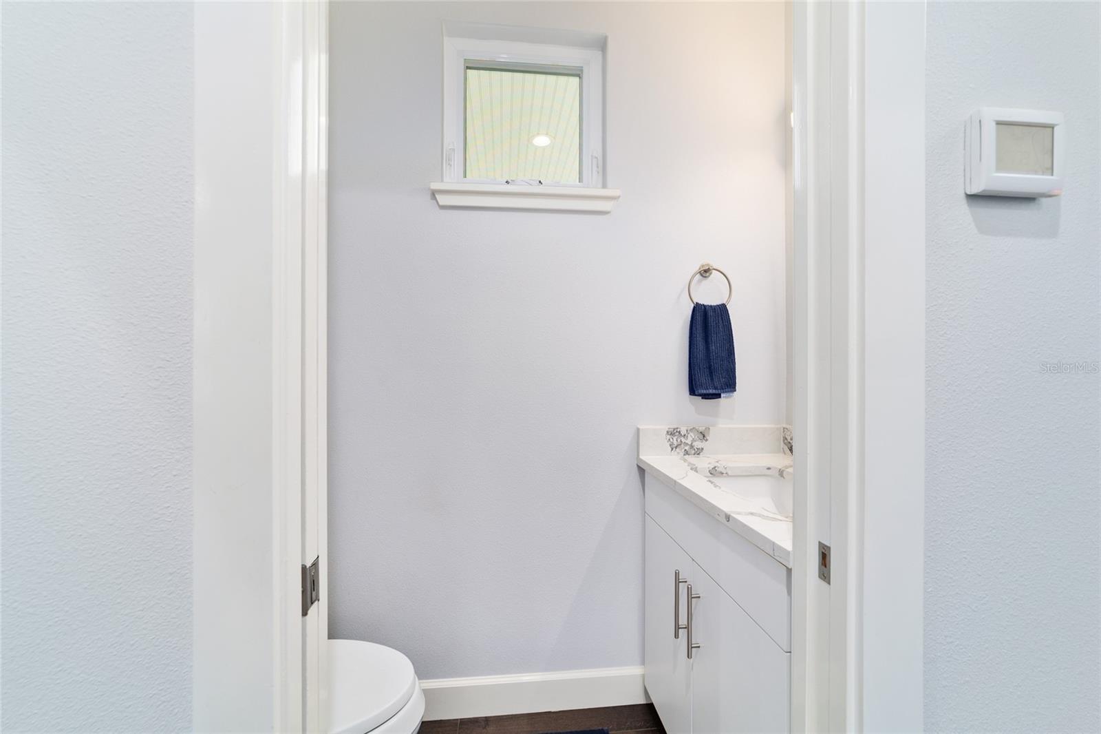 Image 39 of 58 For 1921 42nd Street