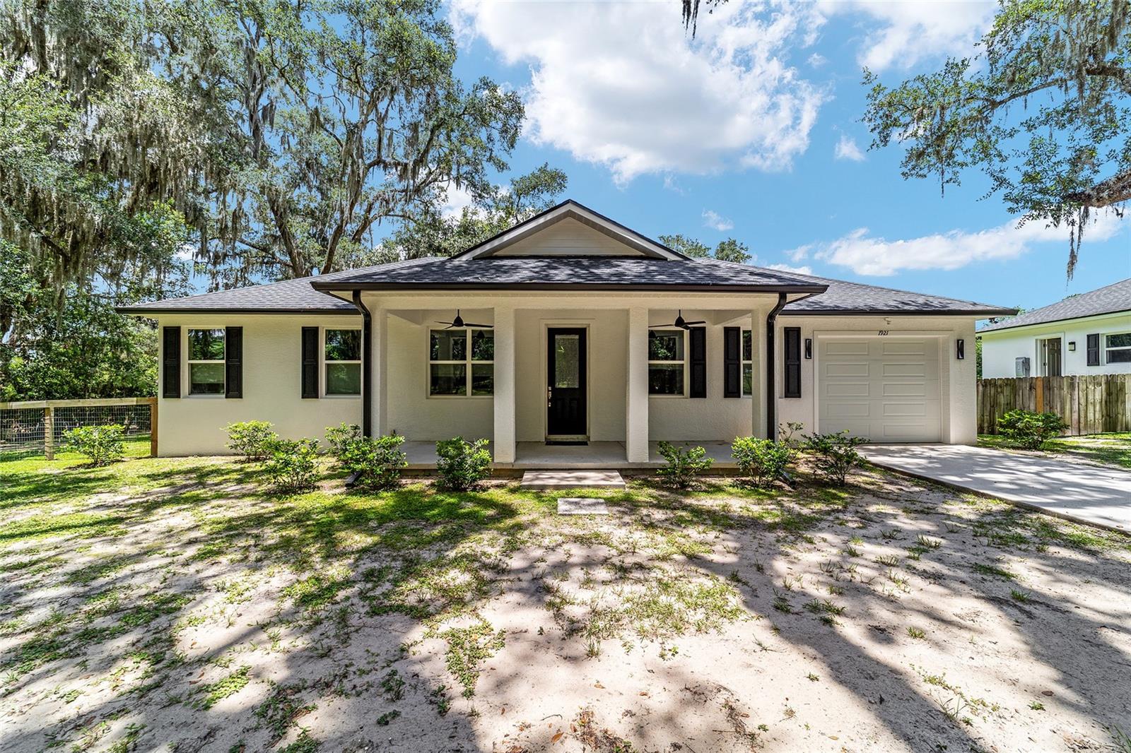 Image 4 of 58 For 1921 42nd Street