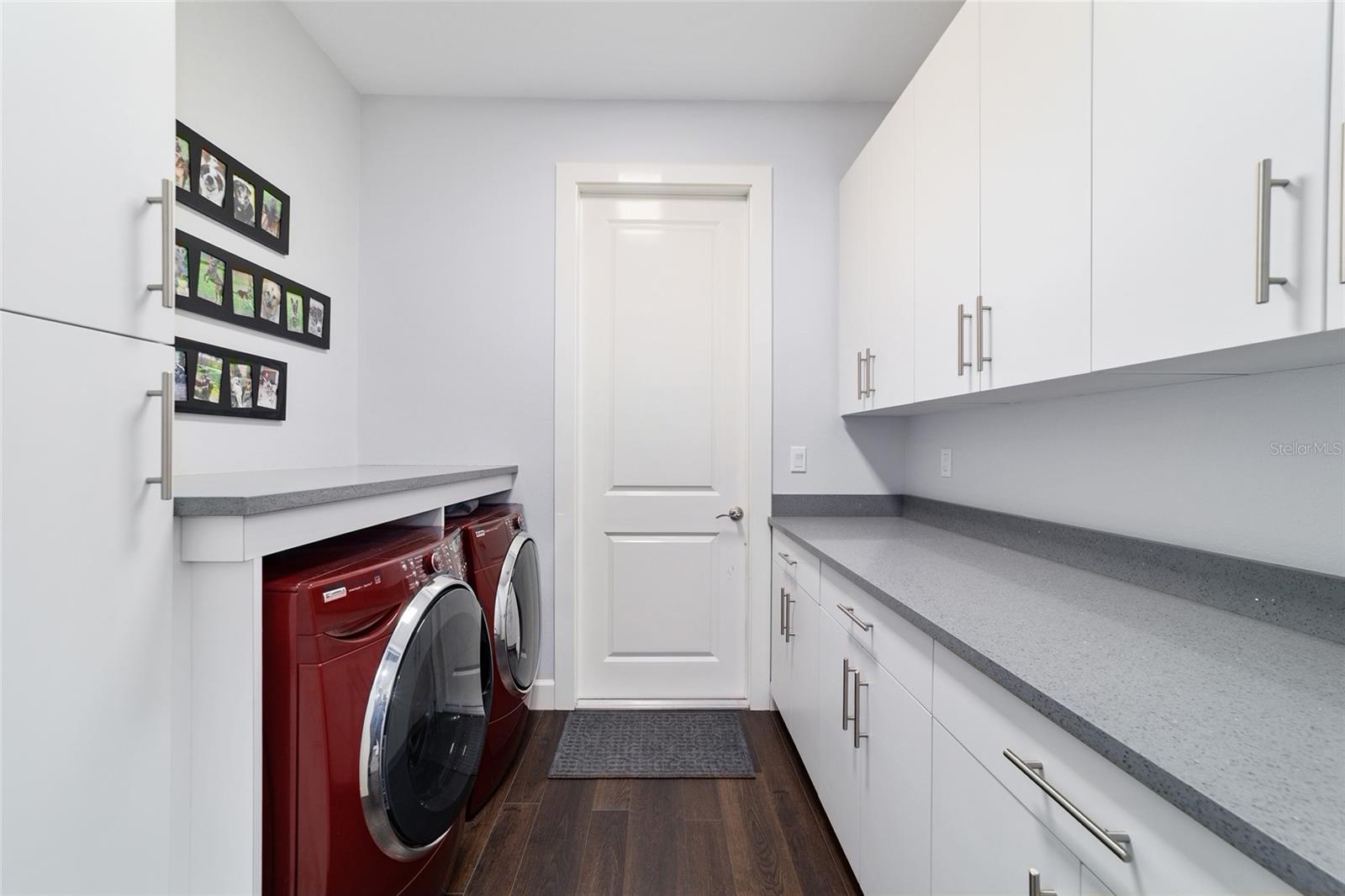 Image 41 of 58 For 1921 42nd Street