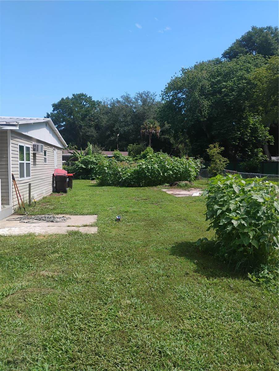 Image 3 of 12 For 10949 130th Place
