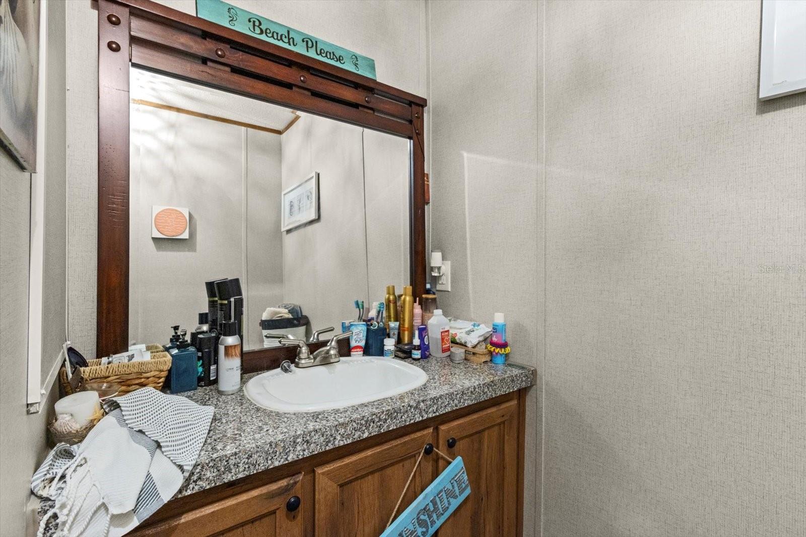 Listing photo id 18 for 609 Redbud Terrace