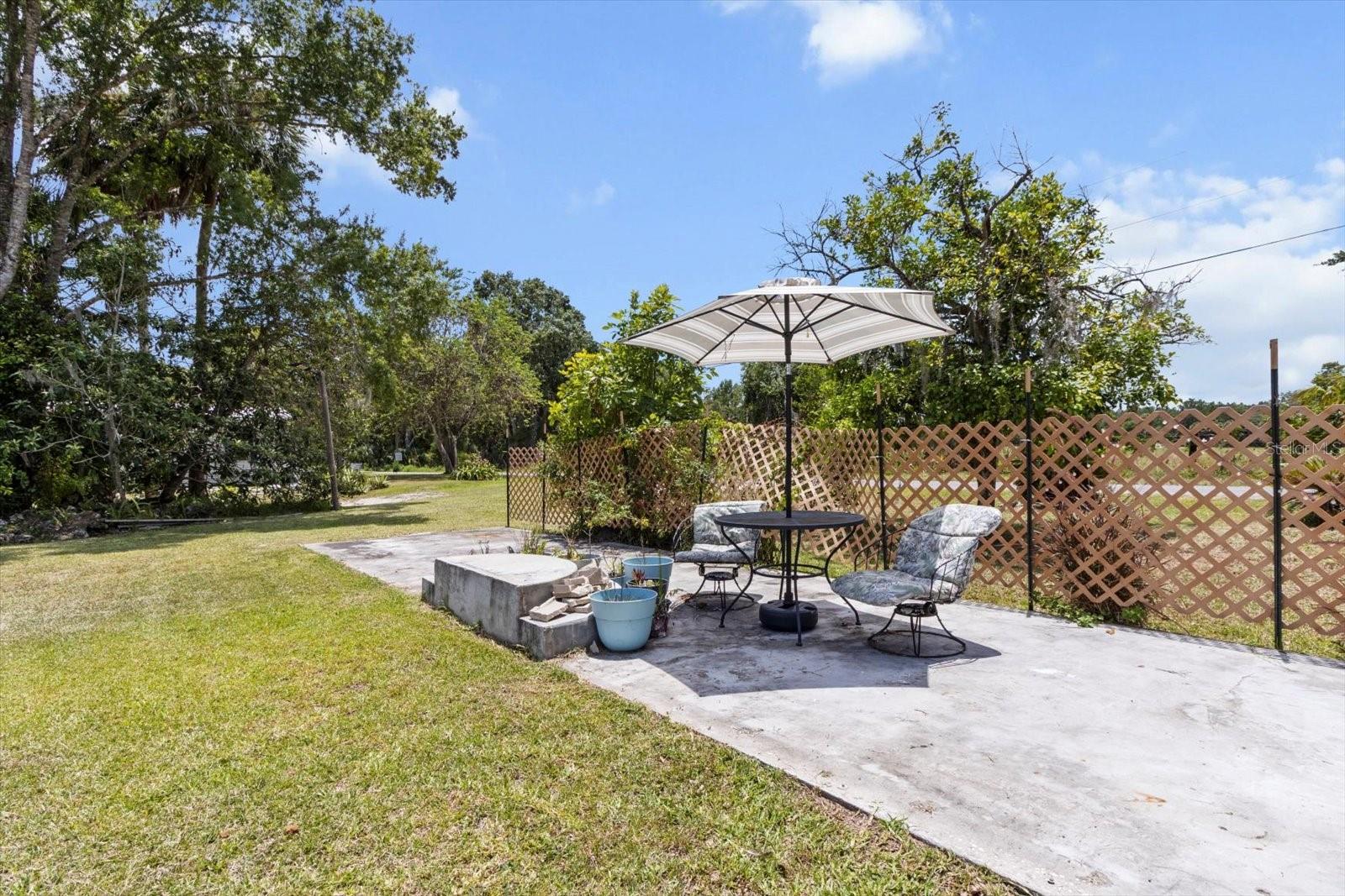 Listing photo id 23 for 609 Redbud Terrace