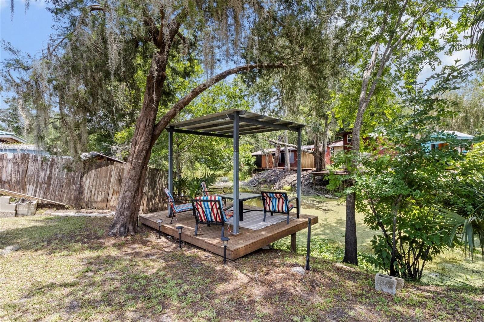 Listing photo id 25 for 609 Redbud Terrace