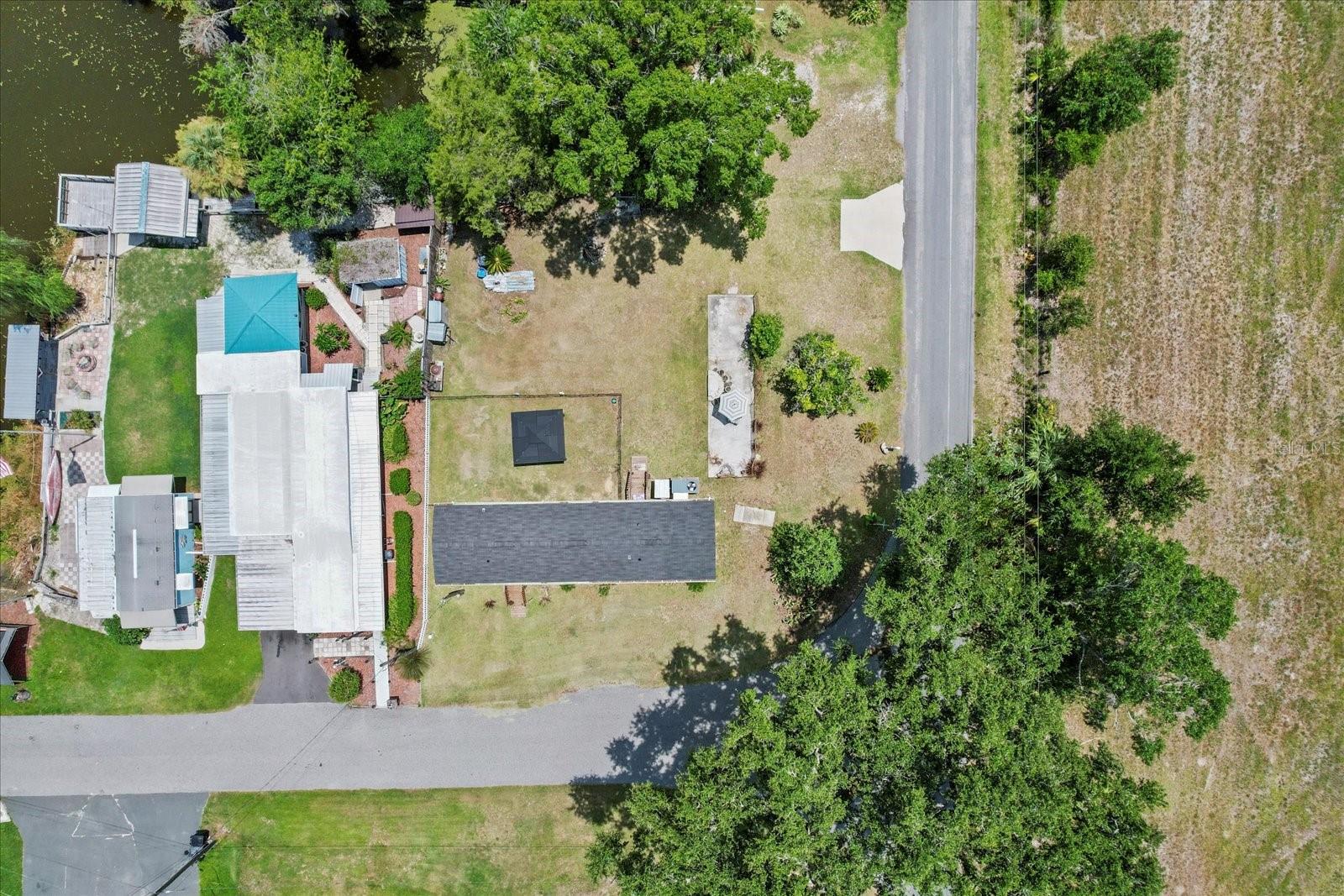 Listing photo id 32 for 609 Redbud Terrace