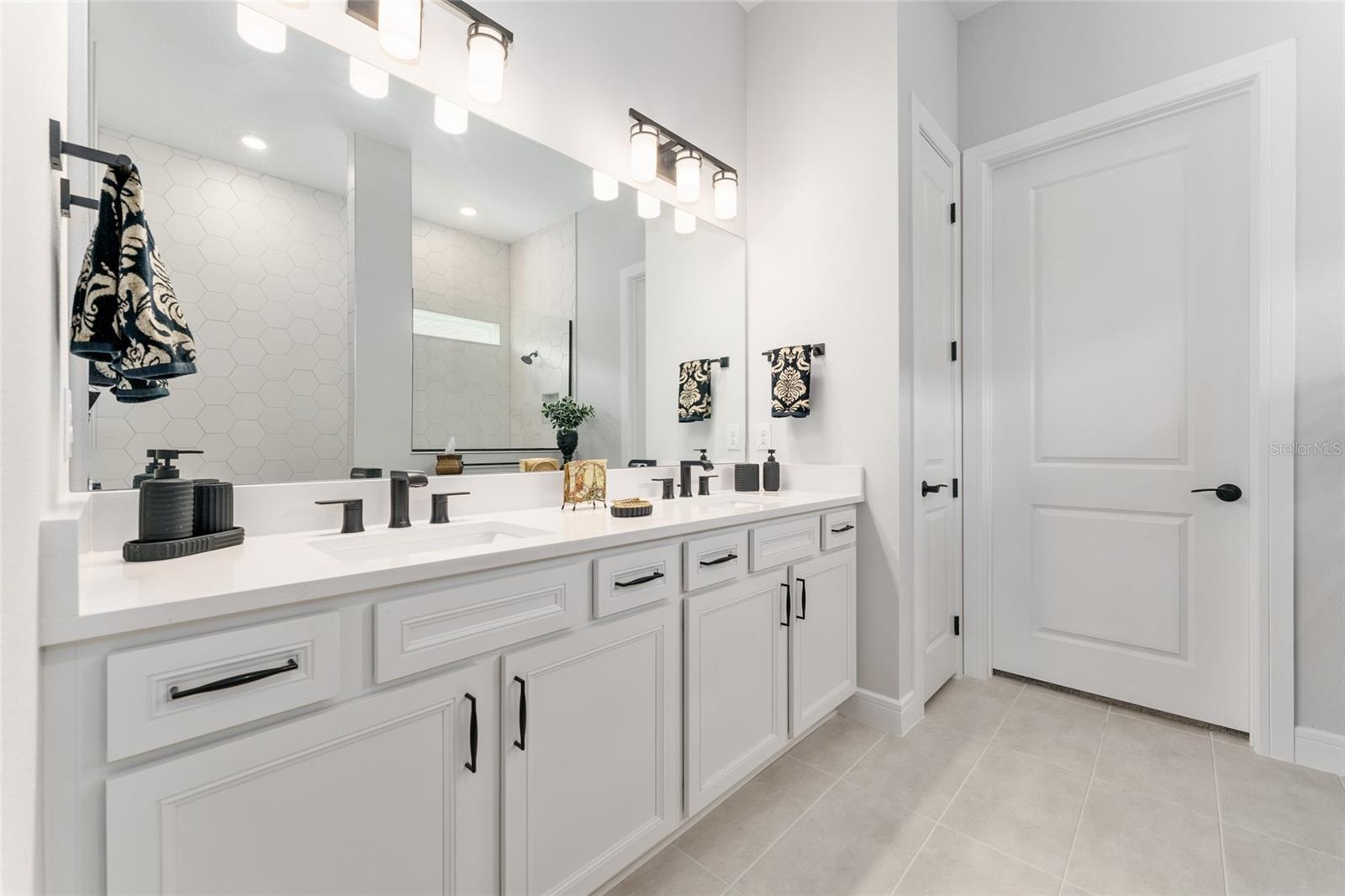 Listing photo id 17 for 8718 59th Lane Road