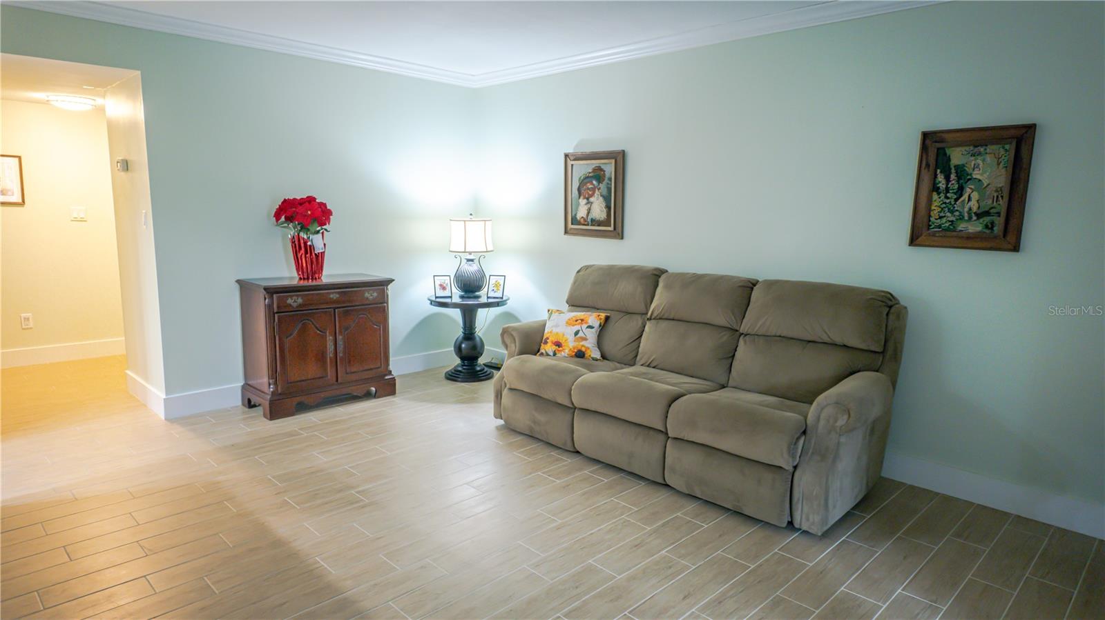 Image 10 of 28 For 588 Bahia Circle A