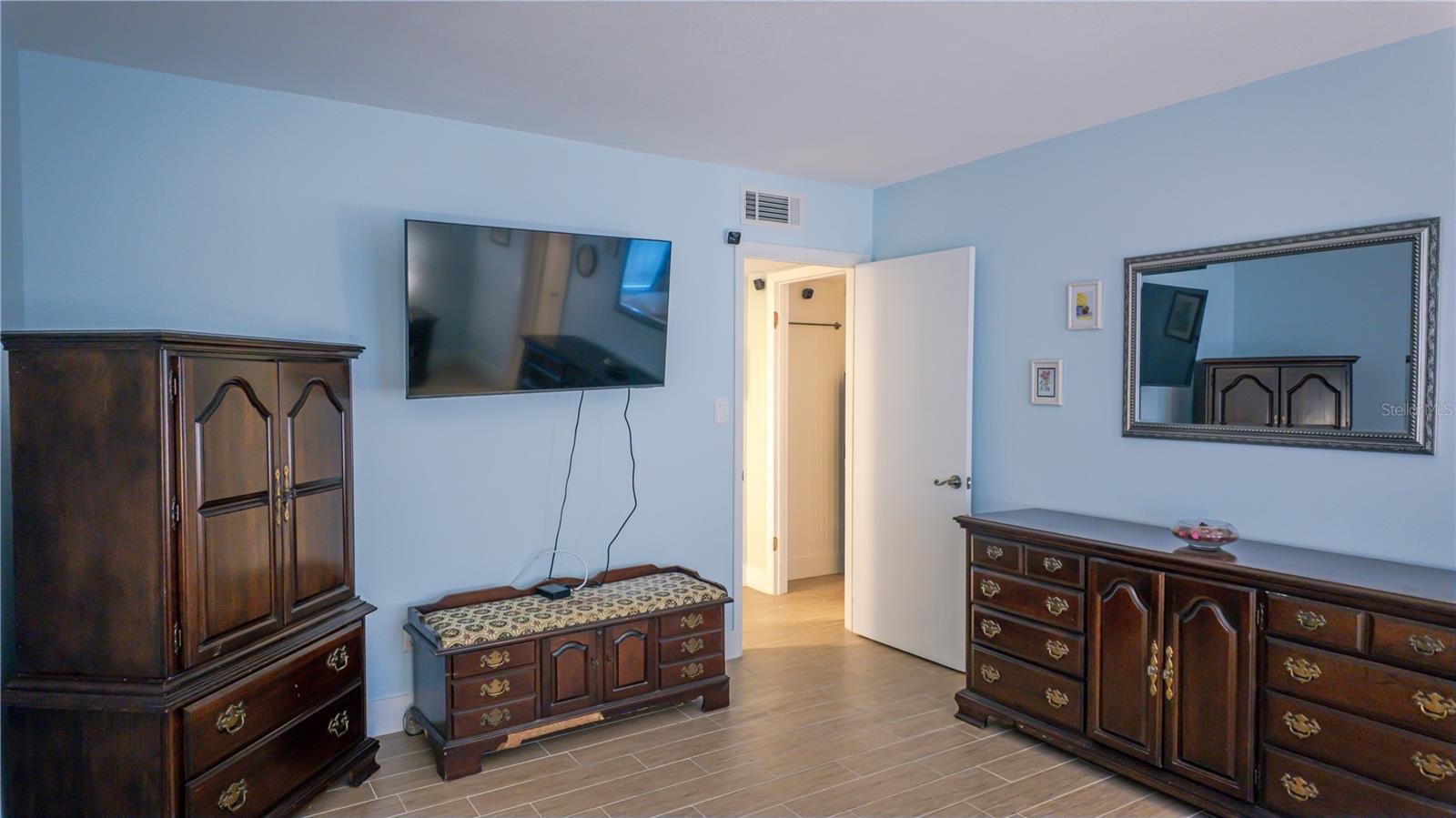 Image 13 of 28 For 588 Bahia Circle A