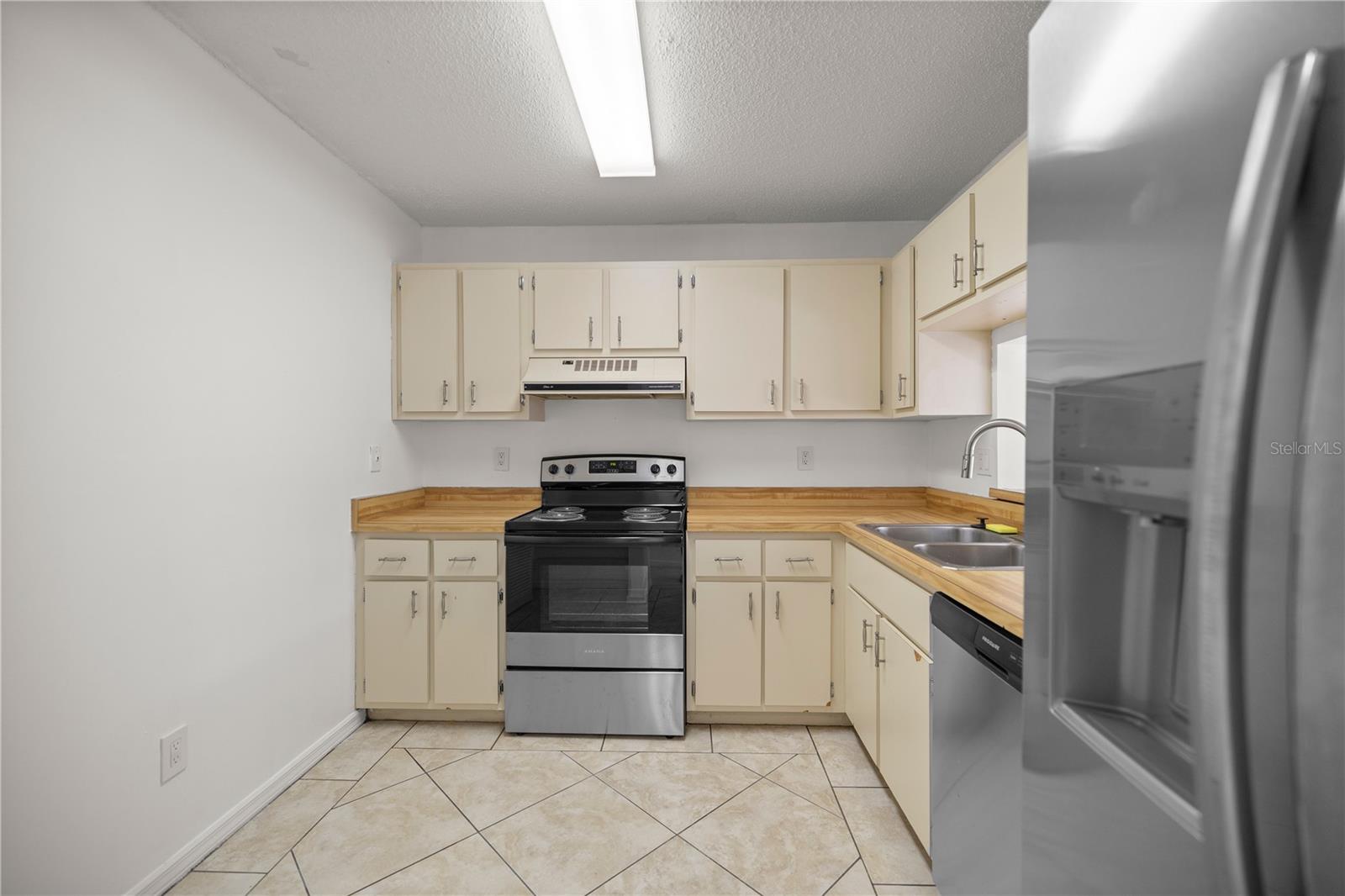 Image 6 of 22 For 2701 10th Street 403
