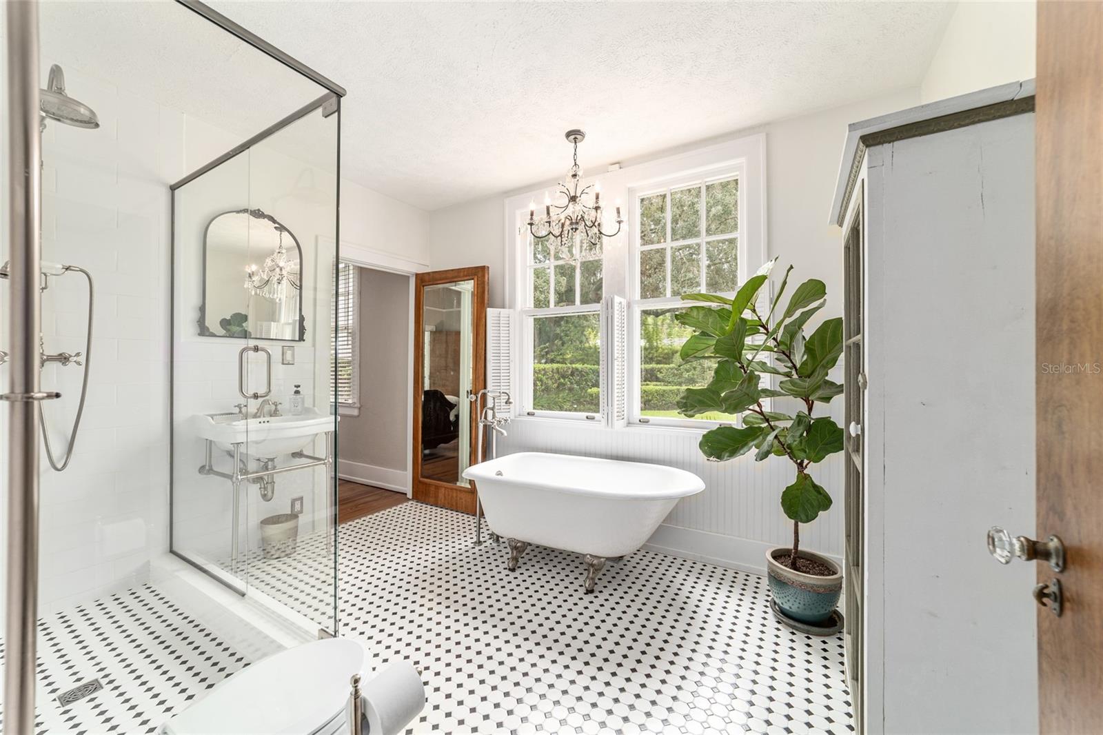 Image 16 of 58 For 405 15th Avenue