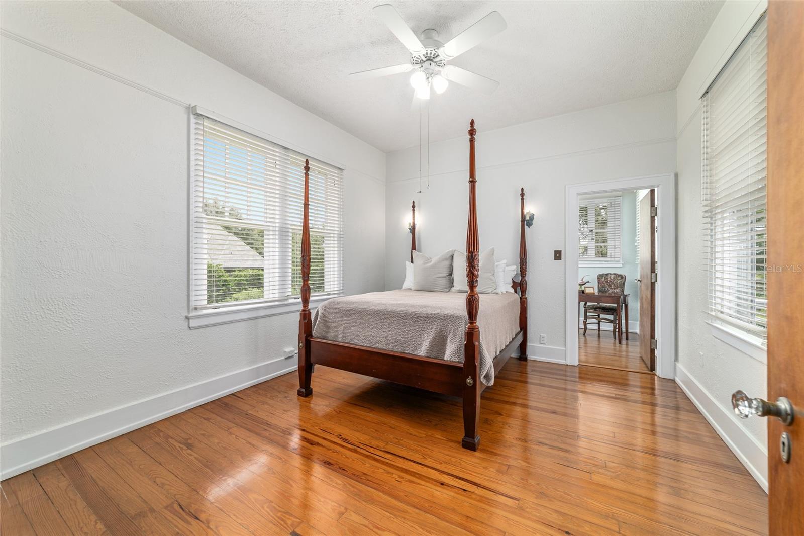Image 31 of 58 For 405 15th Avenue