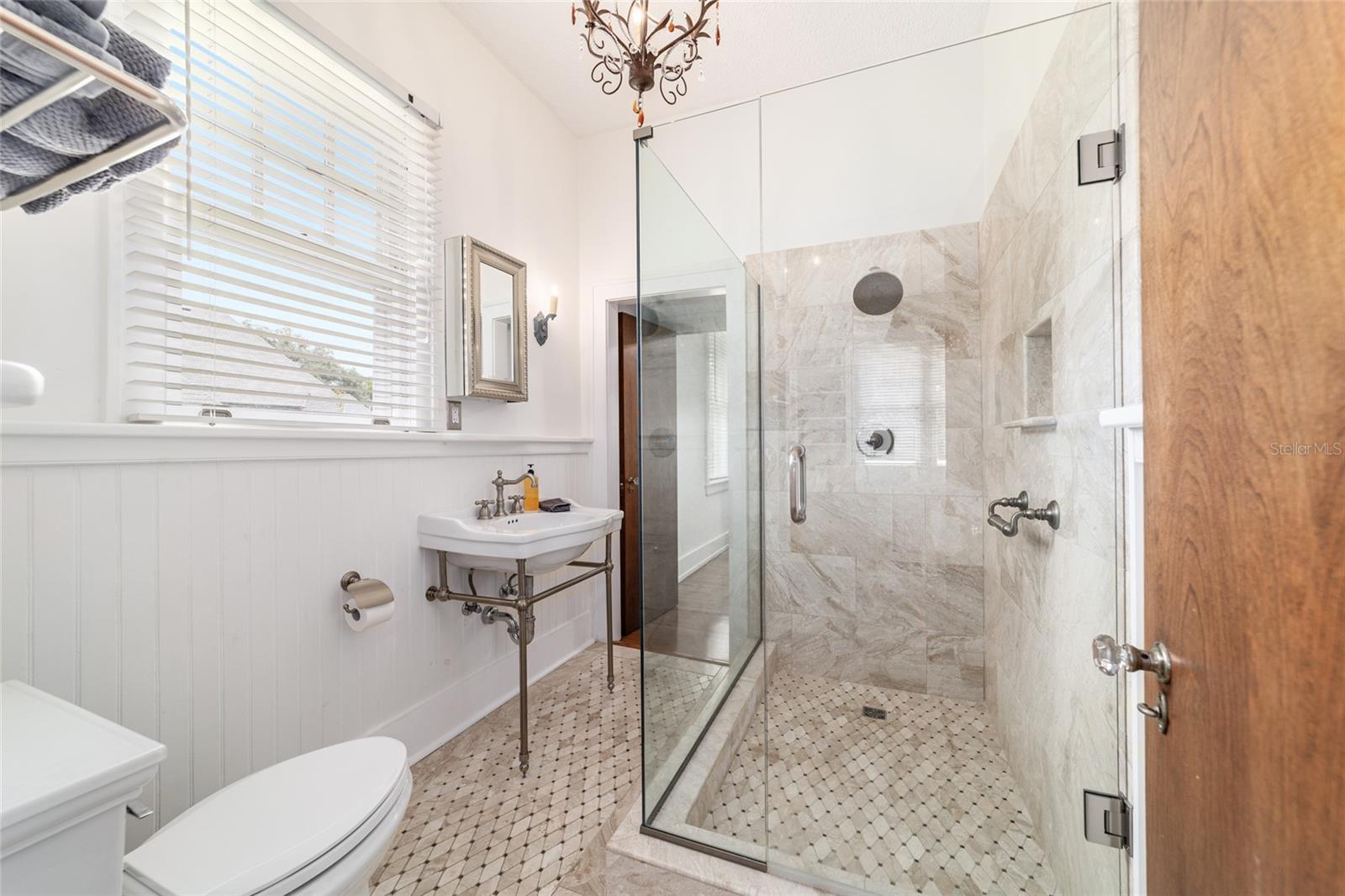 Image 33 of 58 For 405 15th Avenue