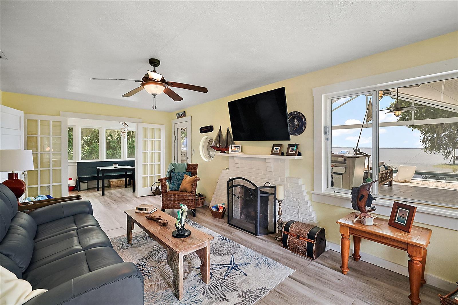 Image 15 of 47 For 12499 139th Court