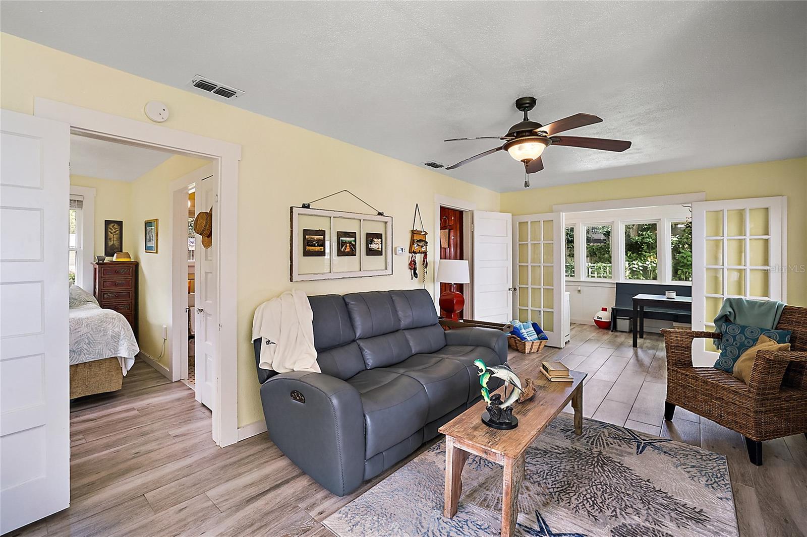 Image 16 of 47 For 12499 139th Court