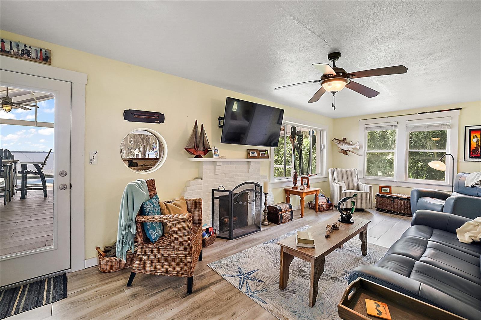 Image 3 of 47 For 12499 139th Court