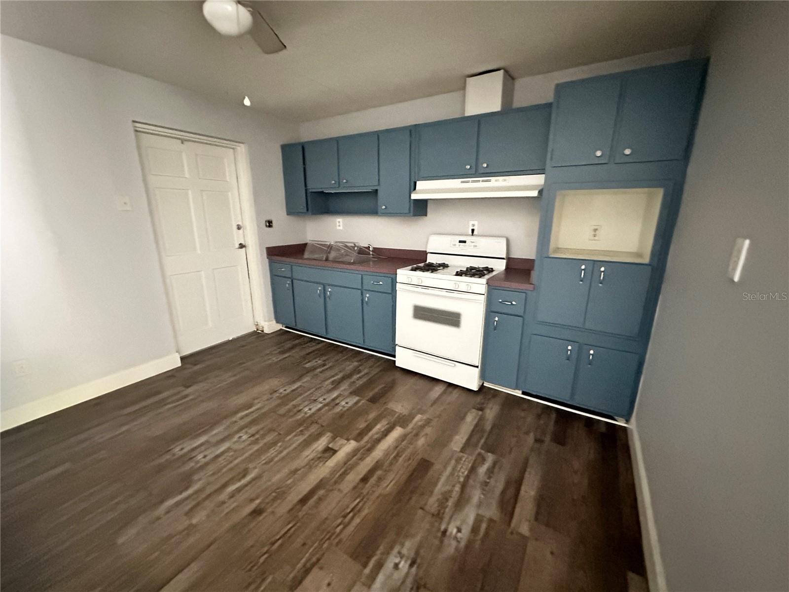 Image 3 of 7 For 2014 3rd Street