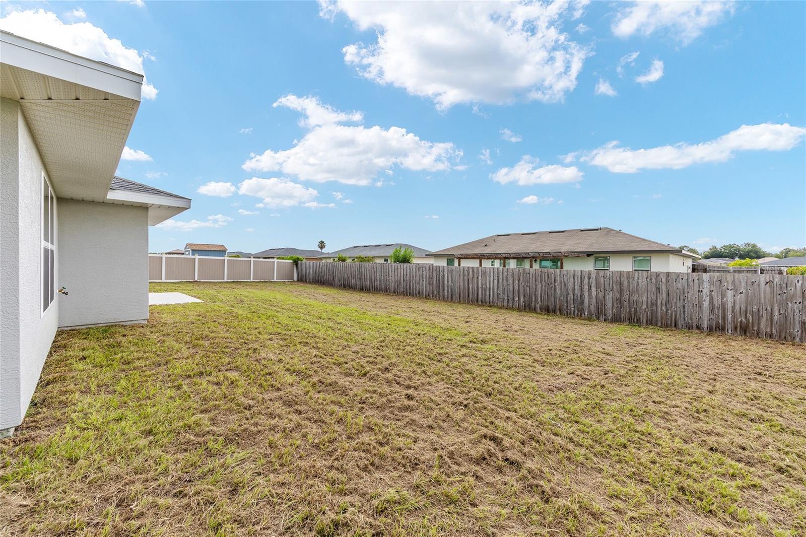 Image 11 of 56 For 12371 100th Avenue