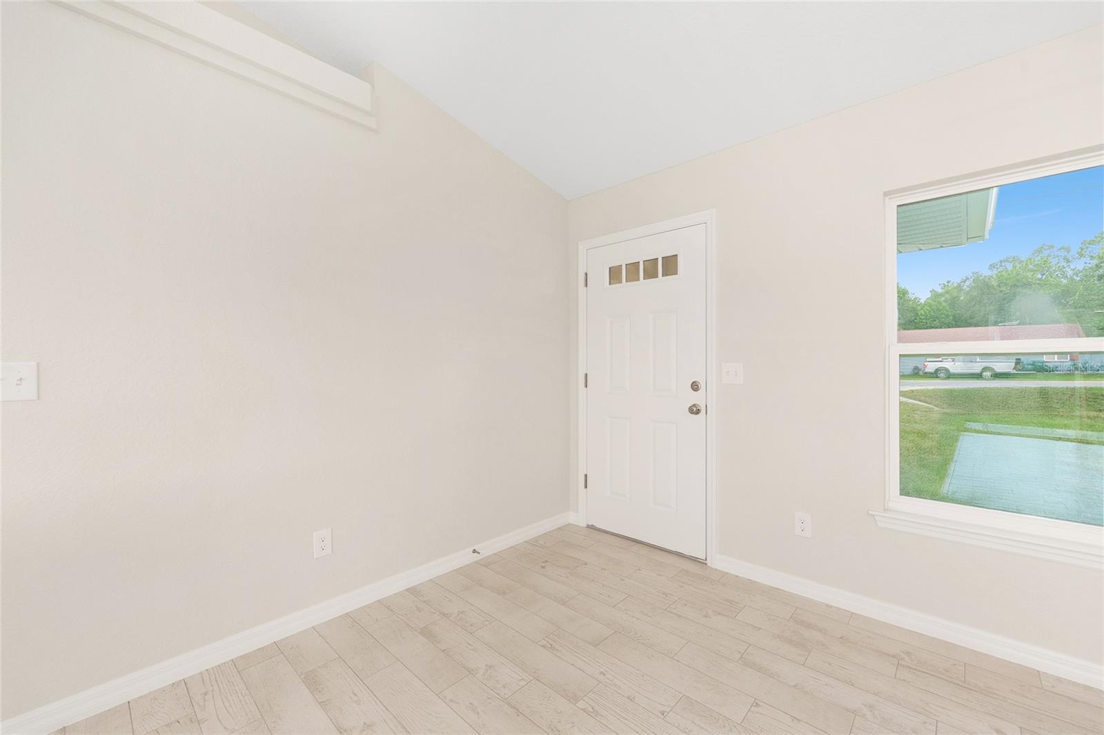 Image 14 of 56 For 12371 100th Avenue