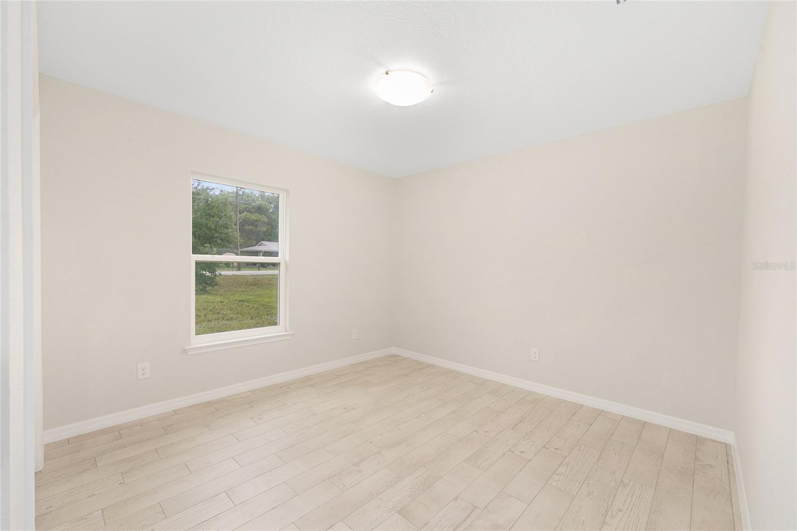 Image 36 of 56 For 12371 100th Avenue