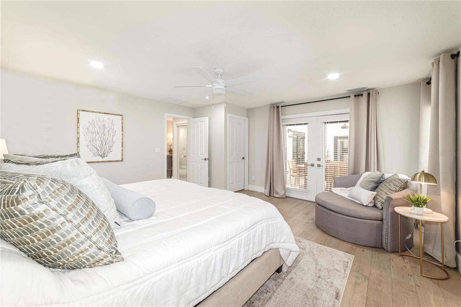 Image 11 of 81 For 2418 15th Street