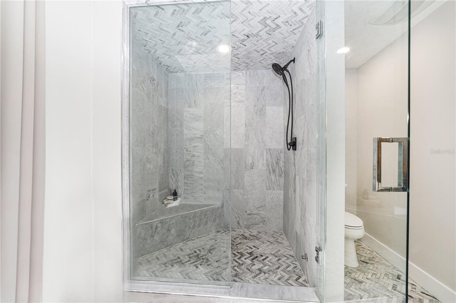 Image 15 of 81 For 2418 15th Street