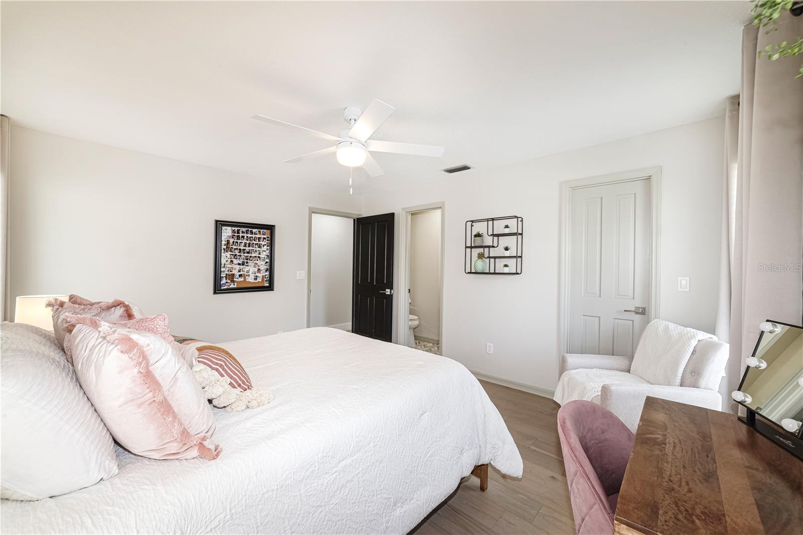 Image 22 of 81 For 2418 15th Street