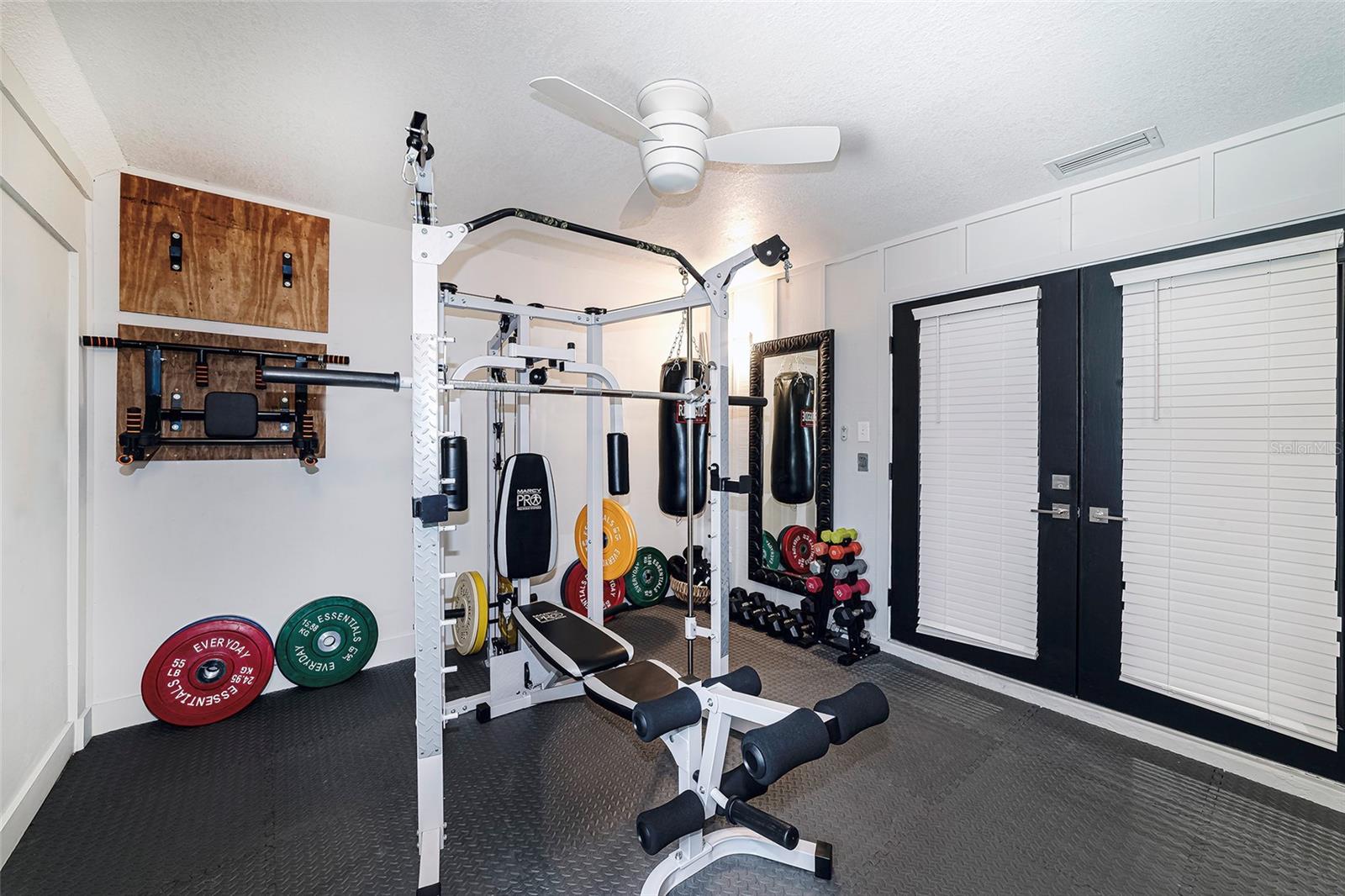 Image 34 of 81 For 2418 15th Street
