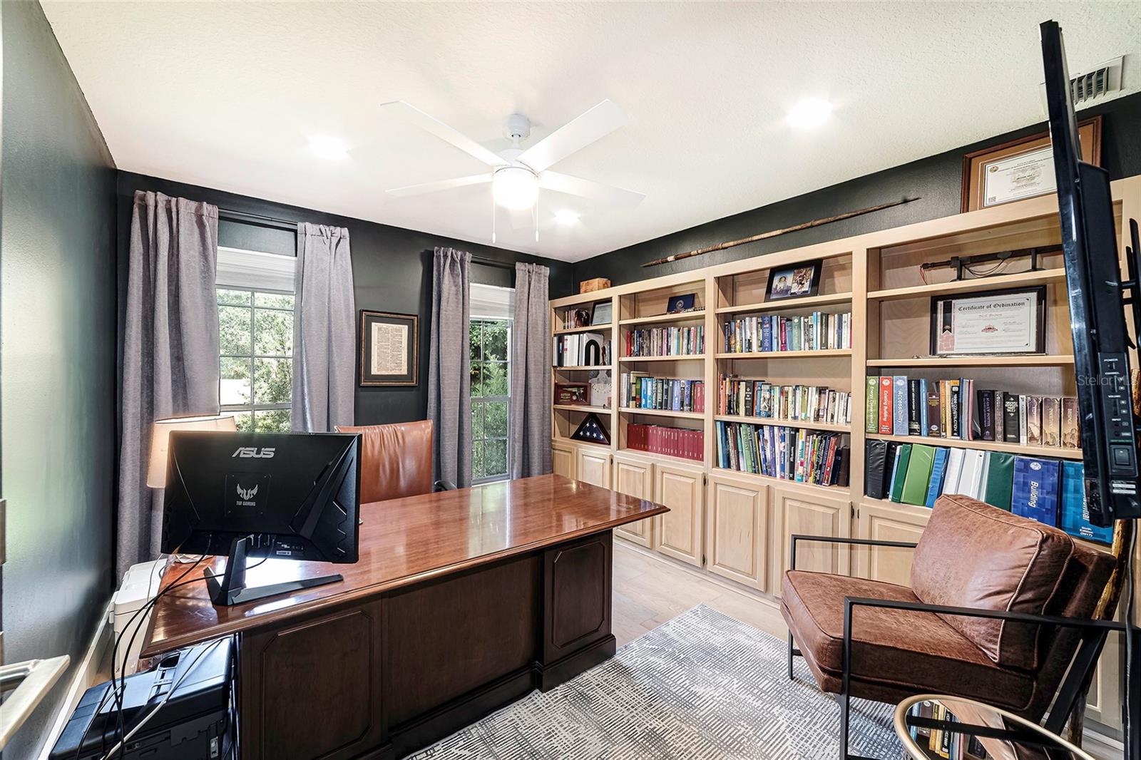 Image 37 of 81 For 2418 15th Street
