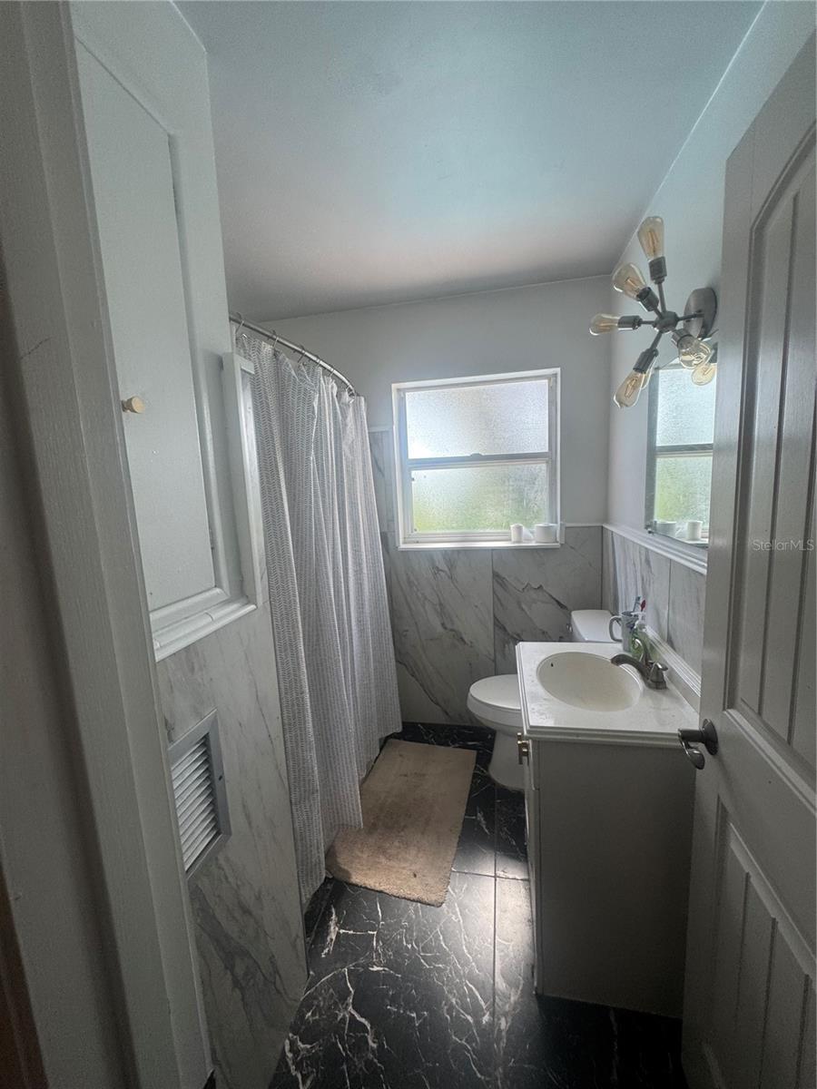 Image 7 of 21 For 606 28th Avenue