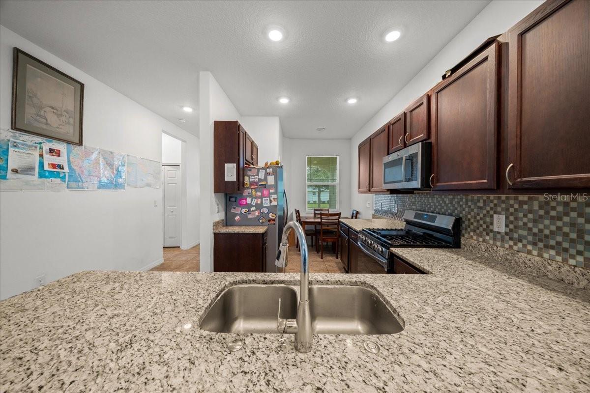 Image 11 of 39 For 8334 79th Circle